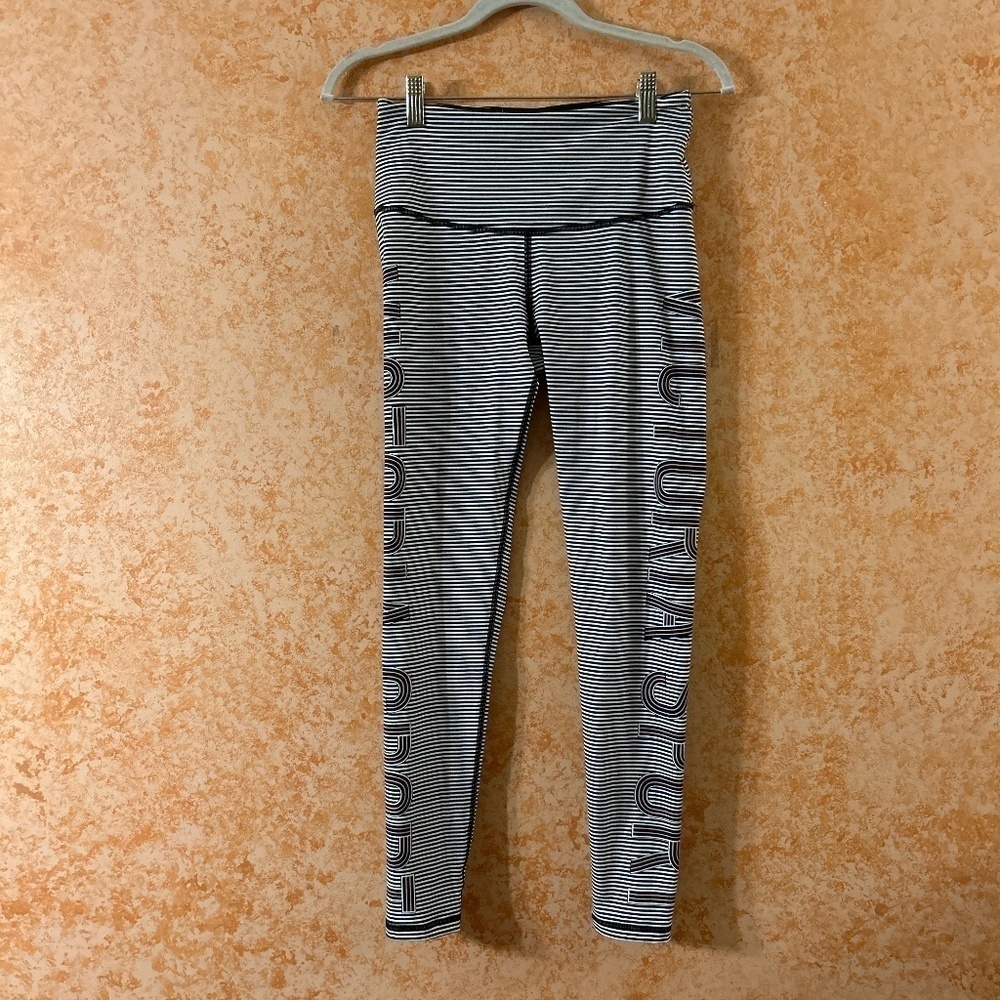 VICTORIA SPORT Knockout by Victoria's Secret Leggings size Small